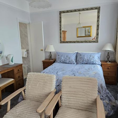 Shoreline Accommodation Bournemouth Bagian luar foto