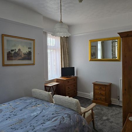 Shoreline Accommodation Bournemouth Bagian luar foto