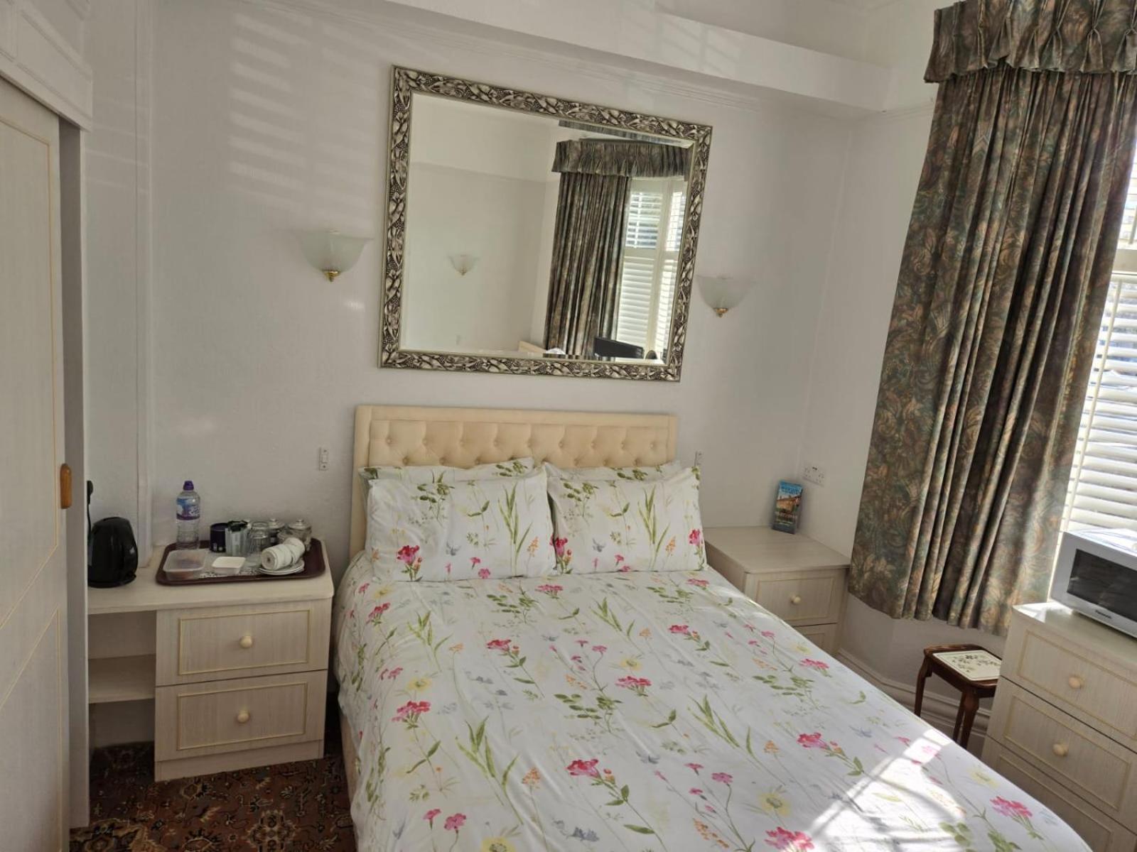 Shoreline Accommodation Bournemouth Bagian luar foto