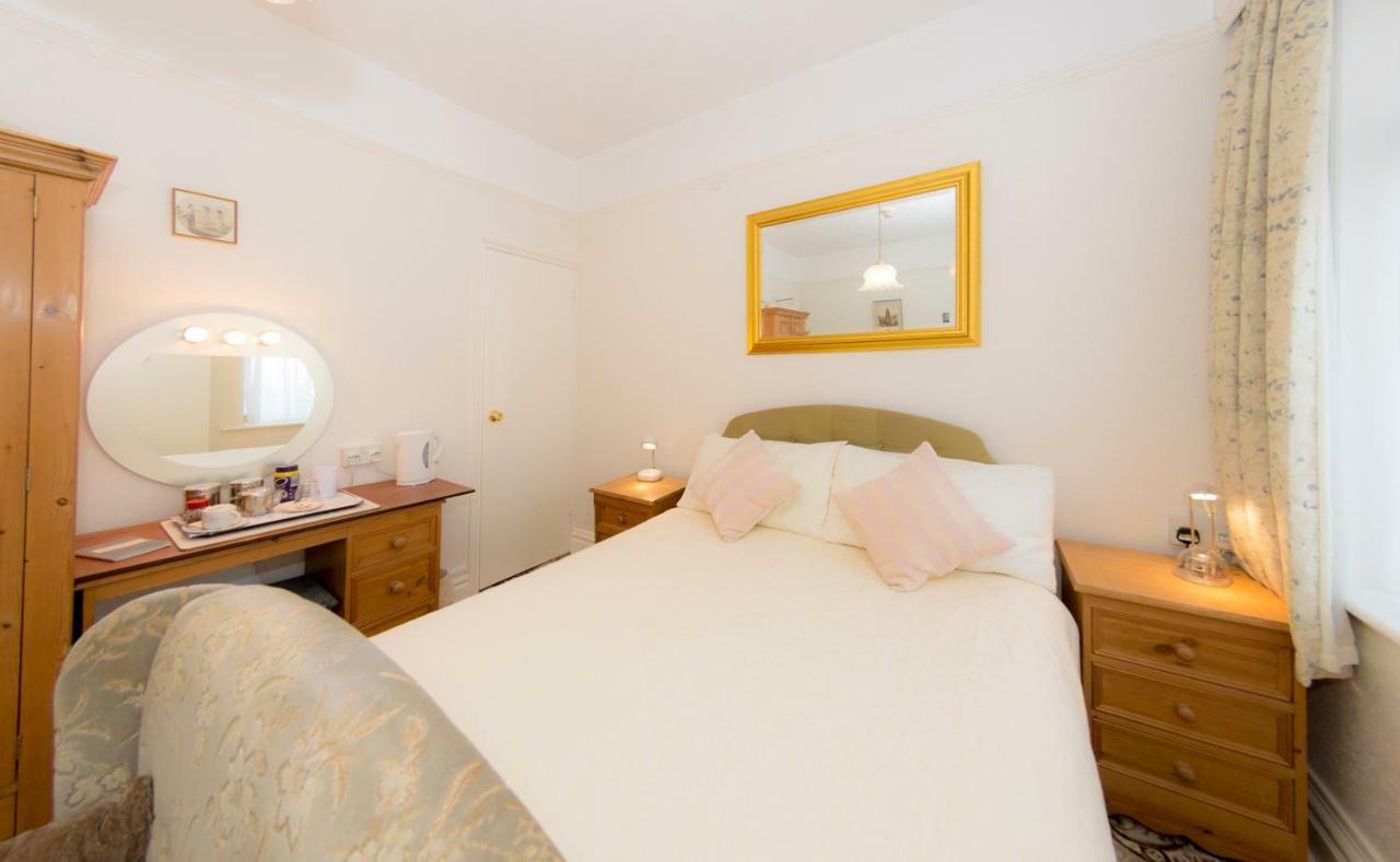 Shoreline Accommodation Bournemouth Bagian luar foto